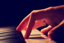 新利luck18:「小心這些面孔」ICE幹員海報到處貼 掃蕩無證客受挫.